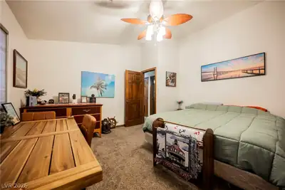 5485 West Meranto Avenue Bedroom