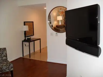 270 FLAMINGO Road 130 Living Room