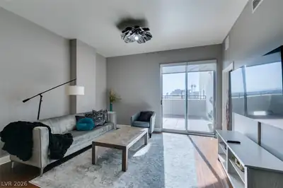 150 Las Vegas Boulevard 807 Living Room