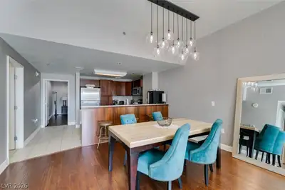 150 Las Vegas Boulevard 807 Dining Area