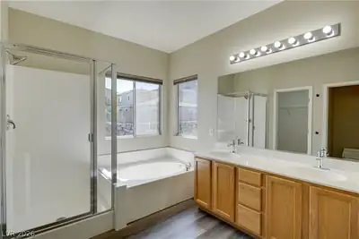 703 Principle Point Avenue, Henderson, NV 89012 Primary Bathroom