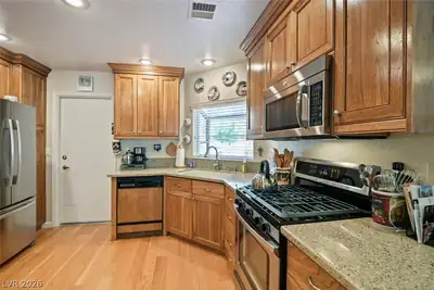 8709 Prairie Hill Drive Kitchen