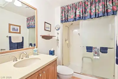 8709 Prairie Hill Drive Primary Bathroom