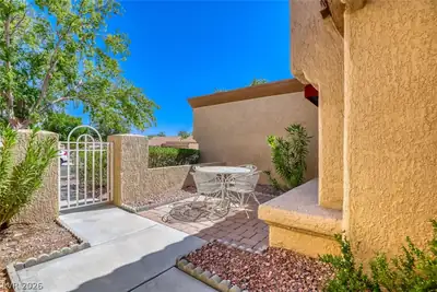 8709 Prairie Hill Drive Courtyard