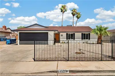 5452 Escondido Street, Las Vegas, NV 89119 Front of Structure