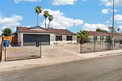 5452 Escondido Street, Las Vegas, NV 89119 Front of Structure