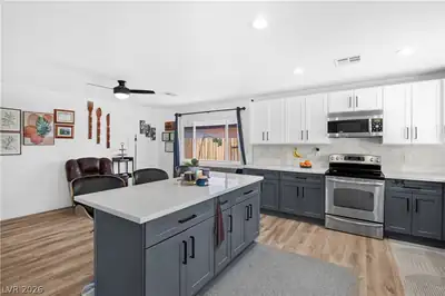 5452 Escondido Street, Las Vegas, NV 89119 Kitchen
