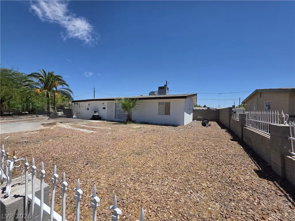 910 Magnolia Avenue