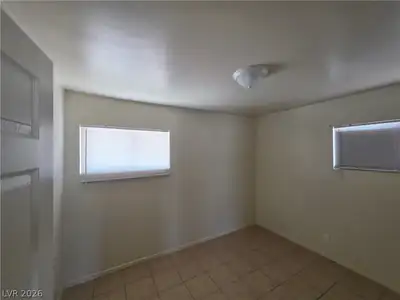 910 Magnolia Avenue Bedroom