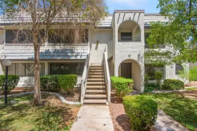 1400 Santa Margarita Street H Front of Structure