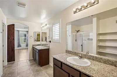 5852 Beluga Bay Street, North Las Vegas, NV 89081 Primary Bathroom