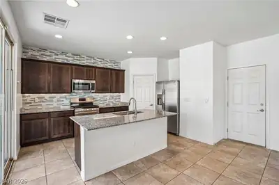 5852 Beluga Bay Street, North Las Vegas, NV 89081 Kitchen
