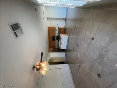 5233 Aztec Heights Street, North Las Vegas, NV 89081 Kitchen