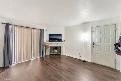 220 Mission Newport Lane 204 Living Room