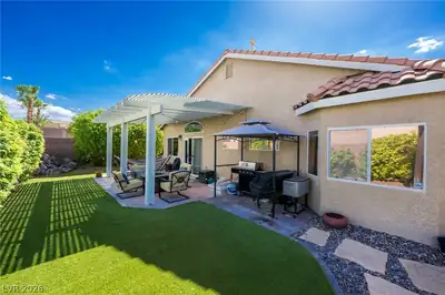 498 Beaconwood Street, Henderson, NV 89052 Yard