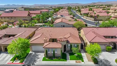 7135 Comanche Canyon Avenue, Las Vegas