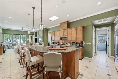 2753 Vikings Cove Lane, Las Vegas, NV 89117 Kitchen