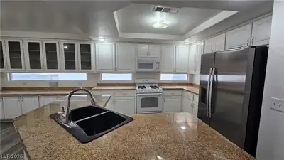 10071 Cheyenne Dawn Street, Las Vegas, NV 89183 