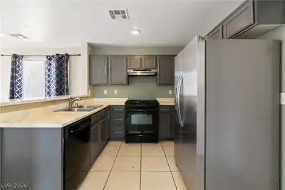9477 Havasu Canyon Avenue, Las Vegas, NV 89166 Kitchen