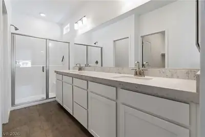 222 Krameria Avenue, Henderson, NV 89011 Primary Bathroom