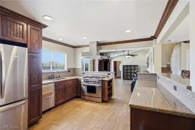 567 Dutchman Avenue, Henderson, NV 89011 Kitchen