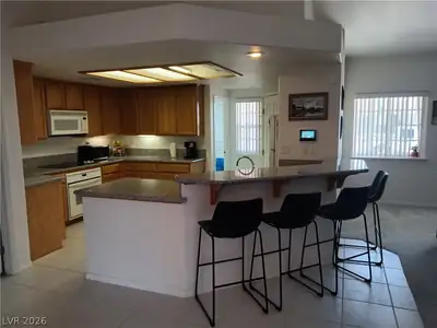 546 East Elsie Lane Kitchen