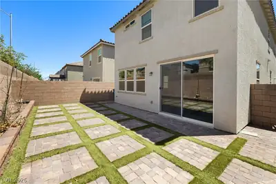 10163 Kings Amethyst Street, Las Vegas, NV 89141 Yard