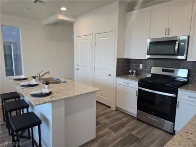 4926 Sweet Vesper Court, Las Vegas, NV 89108 Kitchen