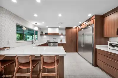 2916 Colanthe Avenue, Las Vegas, NV 89102 Kitchen