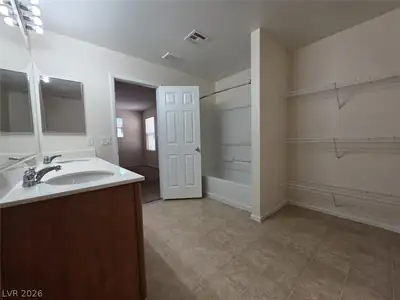 9920 Turquoise Glass Court, Las Vegas, NV 89178 Primary Bathroom