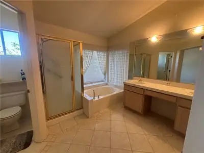 2424 Ocean Front Drive Primary Bathroom