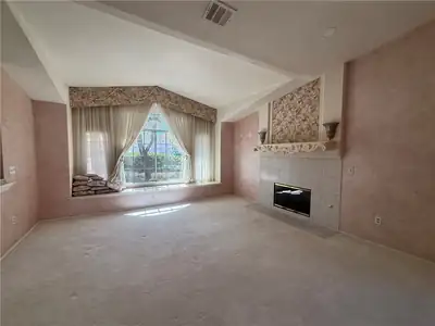 2424 Ocean Front Drive Living Room