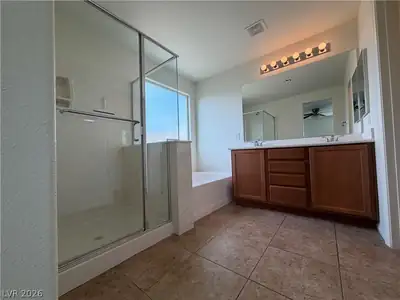 10133 Agon Court, Las Vegas, NV 89148 Primary Bathroom