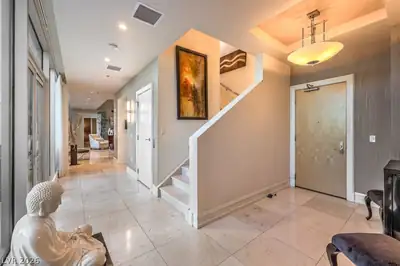 2700 Las Vegas Boulevard 4304 Entrance Foyer