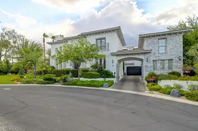 10212 Stone Briar Court, Las Vegas
