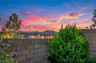 10971 Bristol Park Avenue, Las Vegas, NV 89166 