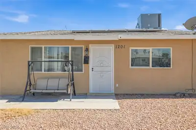 1201 Leonard Avenue, Las Vegas, NV 89106 Front of Structure