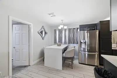 1201 Leonard Avenue, Las Vegas, NV 89106 Kitchen