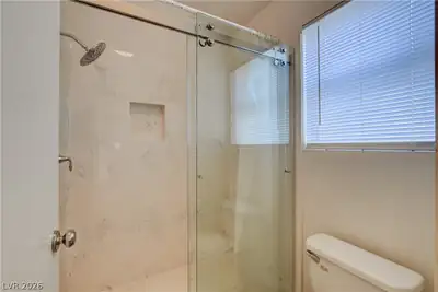 1621 Raspberry Hill Road, Las Vegas, NV 89142 Primary Bathroom