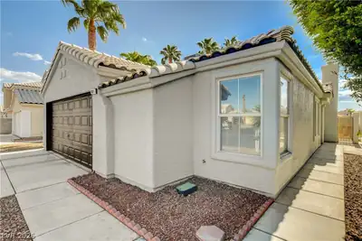1621 Raspberry Hill Road, Las Vegas, NV 89142 Side of Structure
