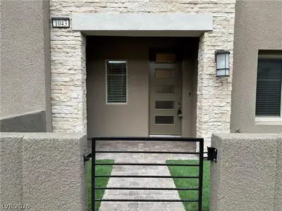 600 North Carriage Hill Drive 1043 
