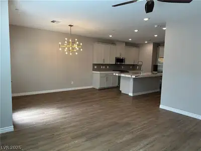 600 North Carriage Hill Drive 1043 