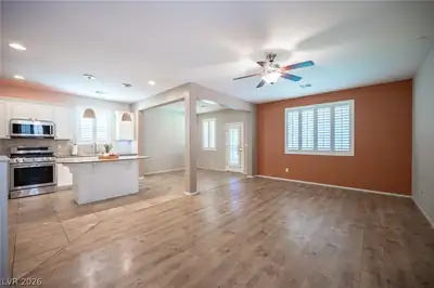1069 Water Cove Street, Henderson, NV 89011 Living Room