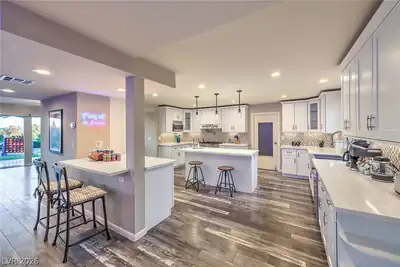 3624 Edmond Street, Las Vegas, NV 89103 Kitchen