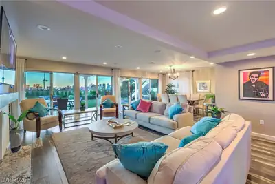 3624 Edmond Street, Las Vegas, NV 89103 Living Room