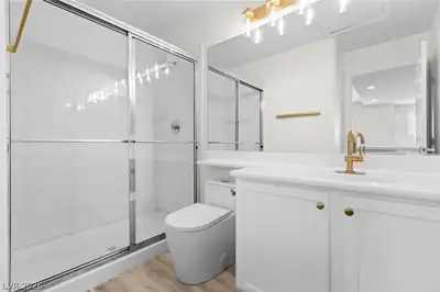 3327 Erva Street 233 Primary Bathroom