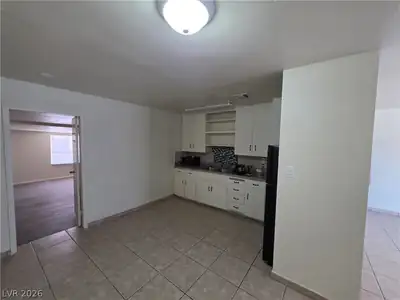 910 Magnolia Avenue, Las Vegas, NV 89108 Kitchen