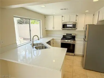 1497 Flintrock Road, Henderson, NV 89014 Kitchen