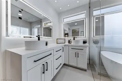2601 Arimo Drive Primary Bathroom