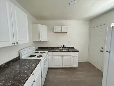1711 Santa Paula Drive A Kitchen